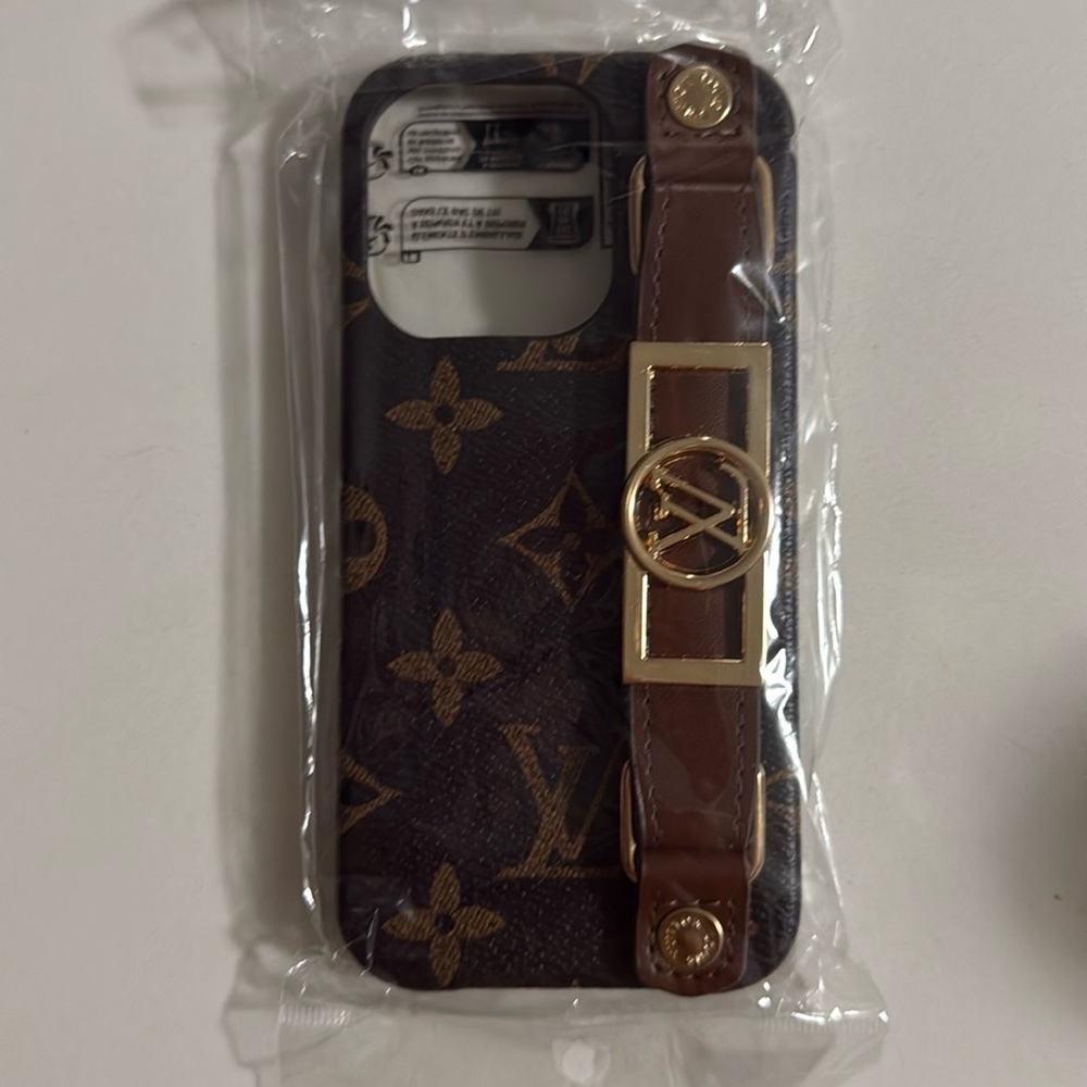 New LV. iPhone 15 pro case